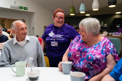 Volunteer with us | Alzheimer Scotland